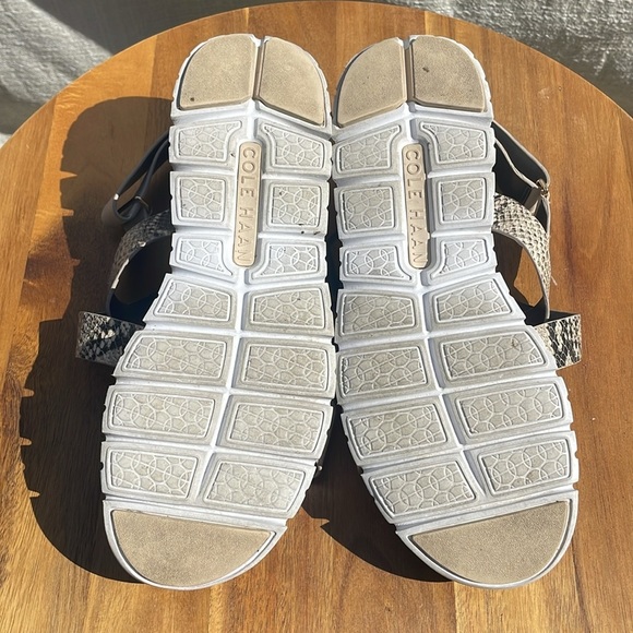 Cole Haan Zerogrand Criss Cross Gladiator Sandals, Roccia/Sandshell/White Size 9 - Picture 8 of 11